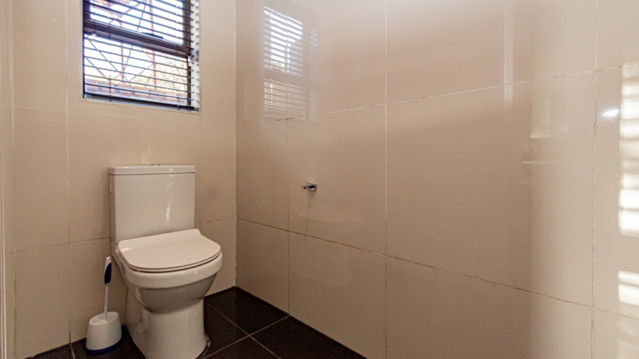 4 Bedroom Property for Sale in Poortview Gauteng