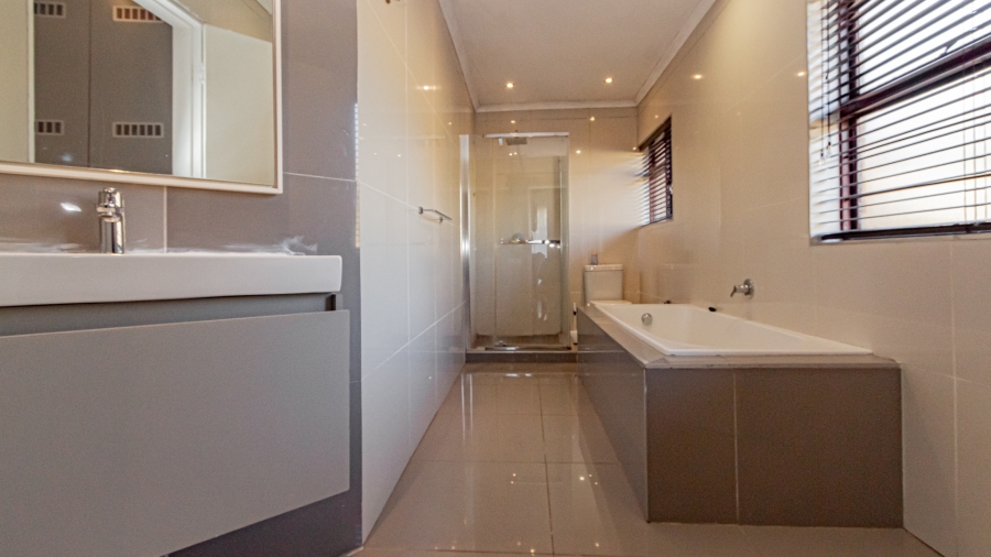 4 Bedroom Property for Sale in Poortview Gauteng