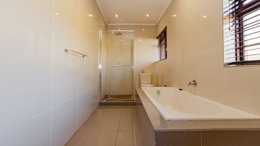 4 Bedroom Property for Sale in Poortview Gauteng