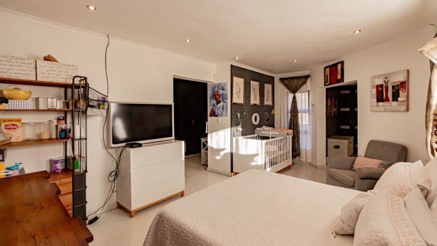 4 Bedroom Property for Sale in Poortview Gauteng