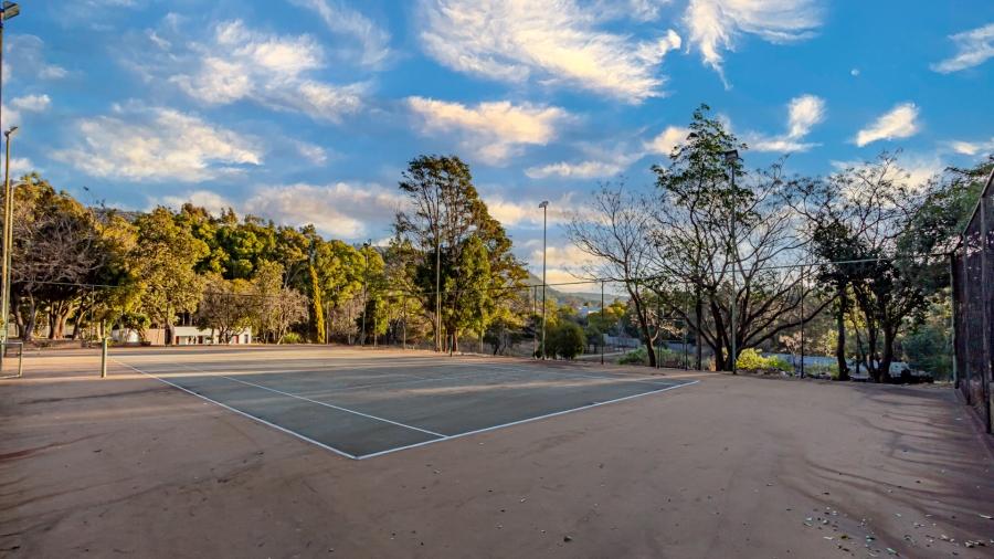 4 Bedroom Property for Sale in Poortview Gauteng