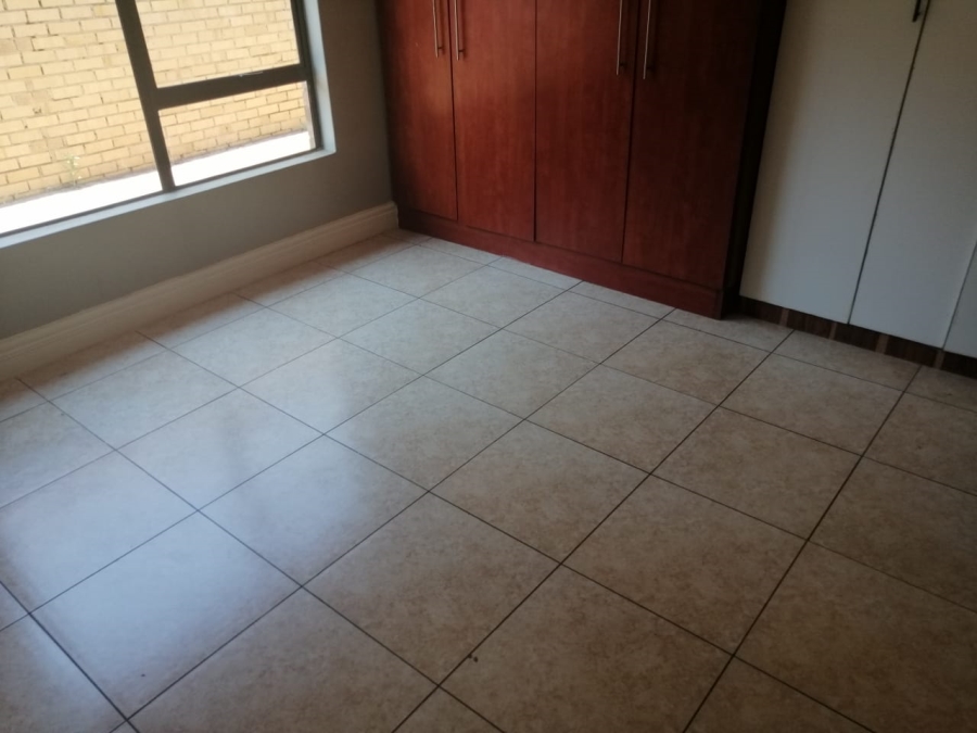 To Let 2 Bedroom Property for Rent in Lenasia Ext 9 Gauteng