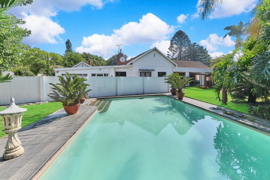 8 Bedroom Property for Sale in Northcliff Gauteng