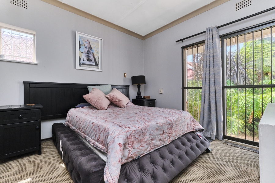 8 Bedroom Property for Sale in Northcliff Gauteng