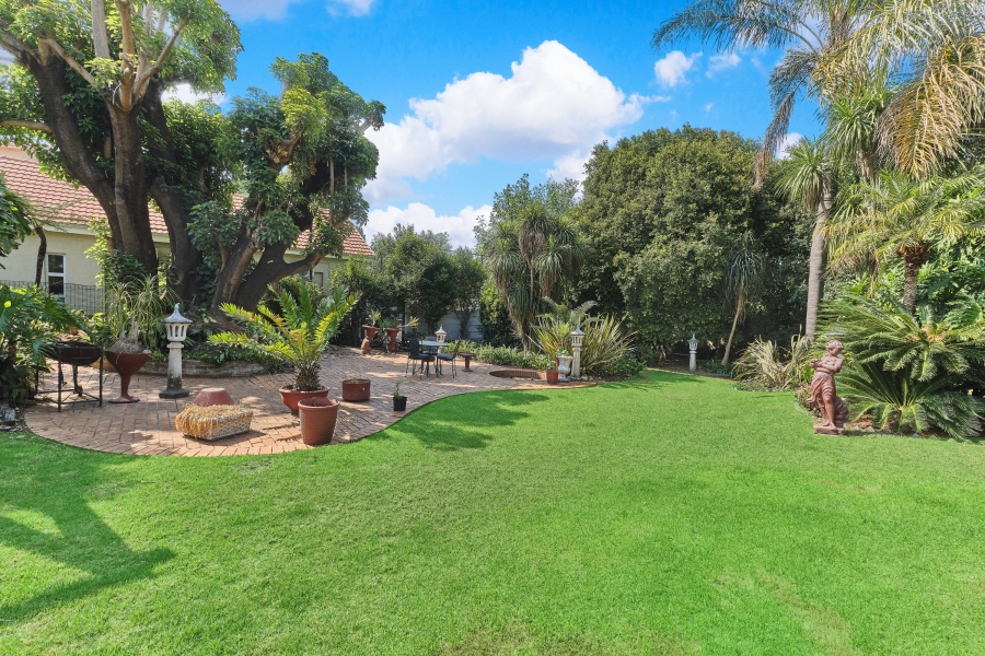 8 Bedroom Property for Sale in Northcliff Gauteng