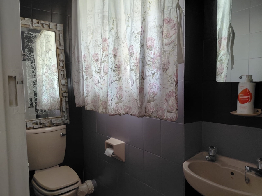 8 Bedroom Property for Sale in Northcliff Gauteng