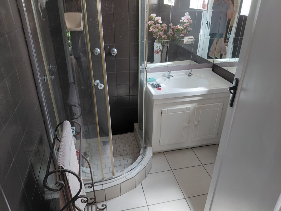 8 Bedroom Property for Sale in Northcliff Gauteng