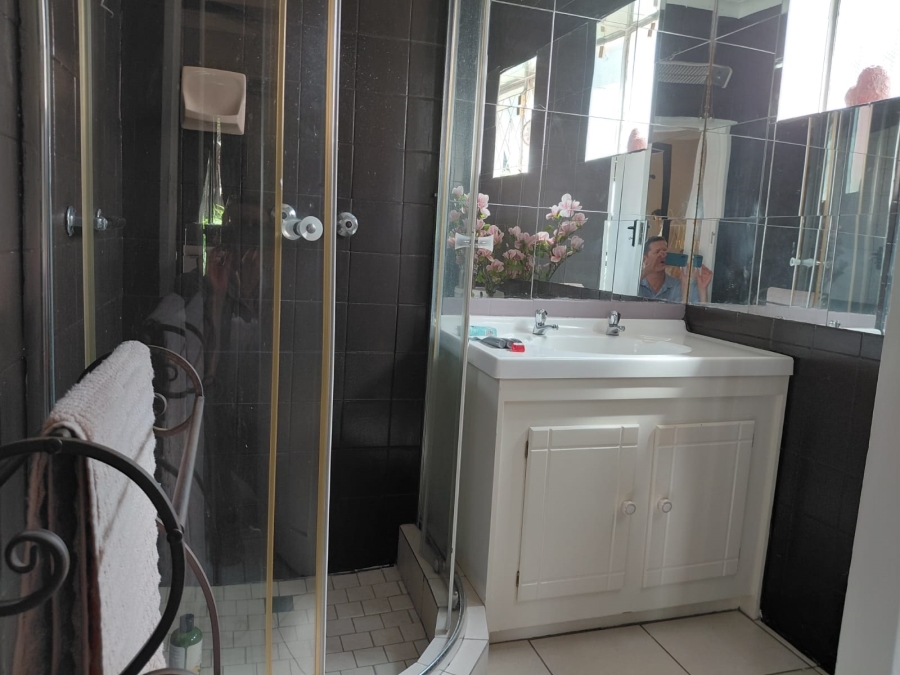 8 Bedroom Property for Sale in Northcliff Gauteng