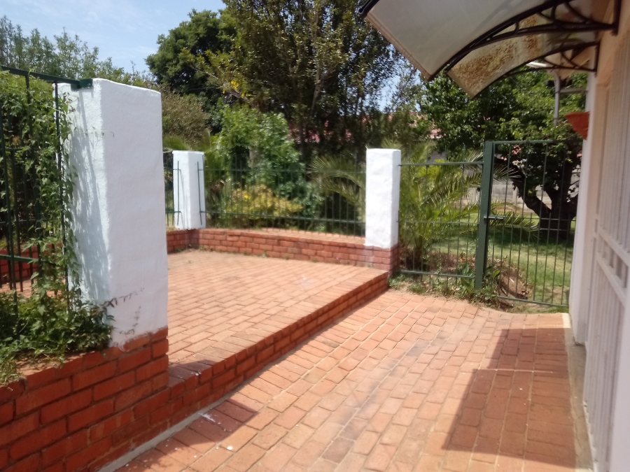 To Let 1 Bedroom Property for Rent in Discovery Gauteng