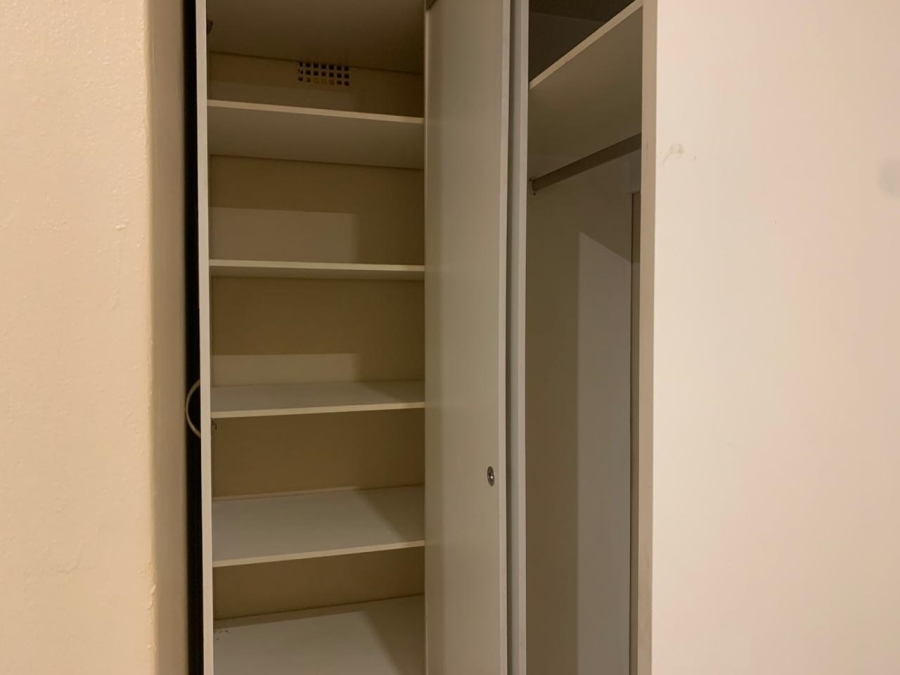 To Let 1 Bedroom Property for Rent in Fontainebleau Gauteng