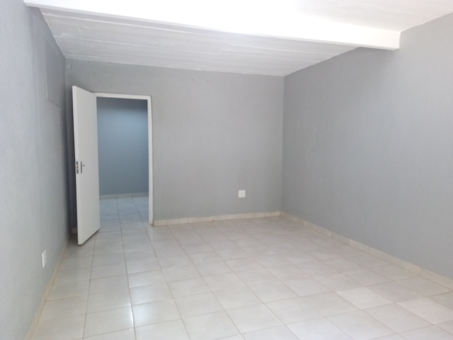 To Let 1 Bedroom Property for Rent in Blairgowrie Gauteng