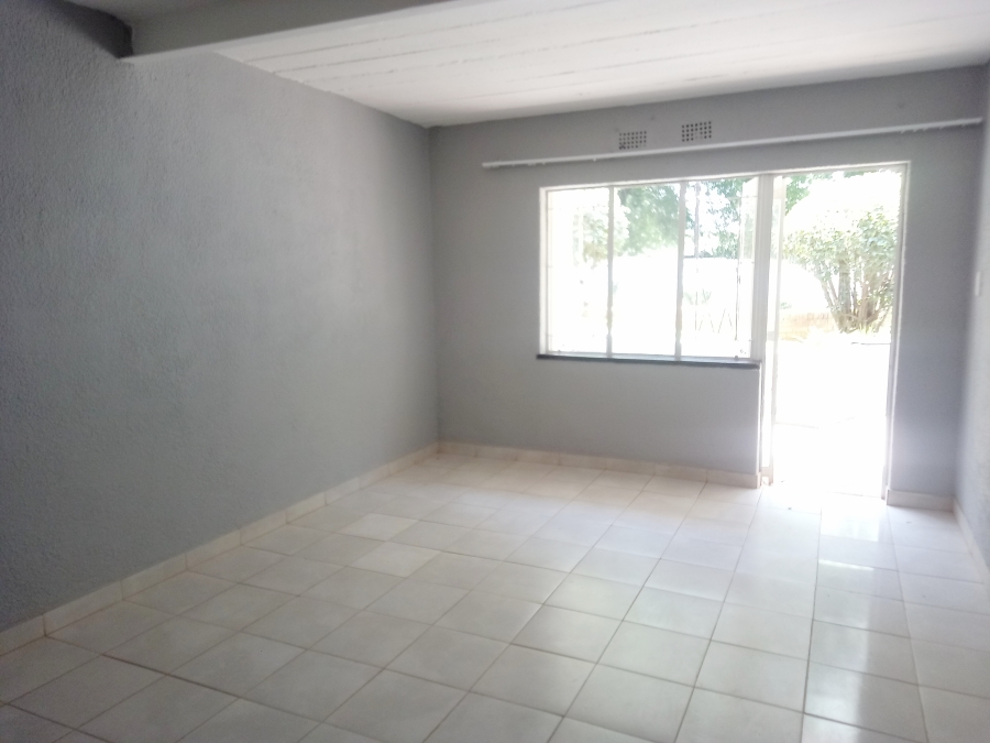 To Let 1 Bedroom Property for Rent in Blairgowrie Gauteng