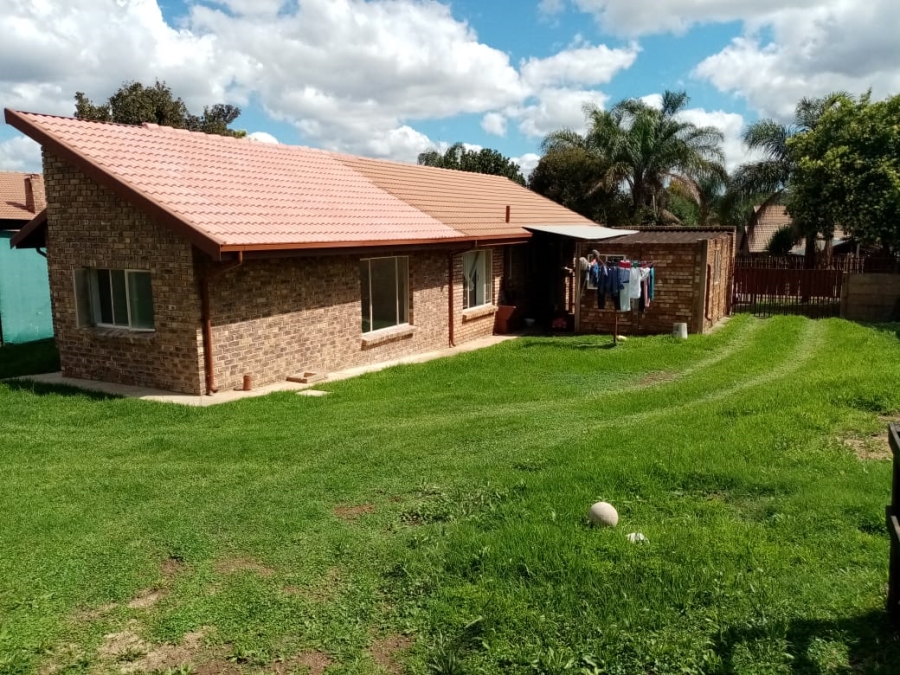 4 Bedroom Property for Sale in Suiderberg Gauteng