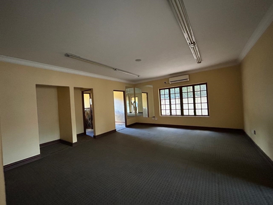 12 Bedroom Property for Sale in Wierda Park Gauteng