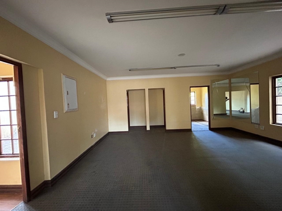 12 Bedroom Property for Sale in Wierda Park Gauteng
