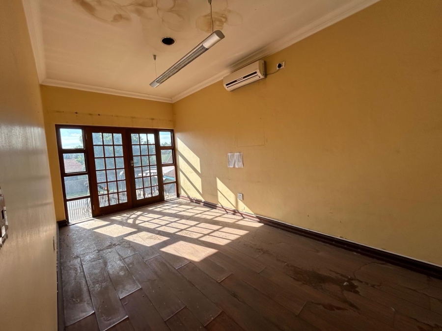 12 Bedroom Property for Sale in Wierda Park Gauteng