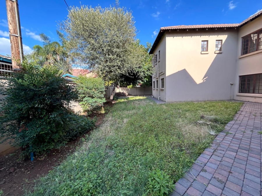 12 Bedroom Property for Sale in Wierda Park Gauteng