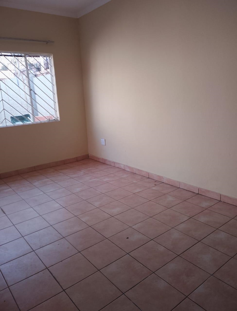 To Let 2 Bedroom Property for Rent in Laudium Gauteng