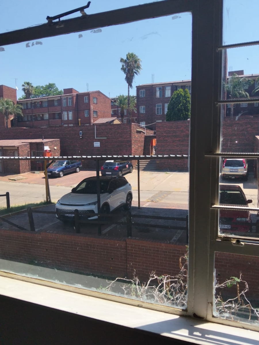 To Let 2 Bedroom Property for Rent in Laudium Gauteng