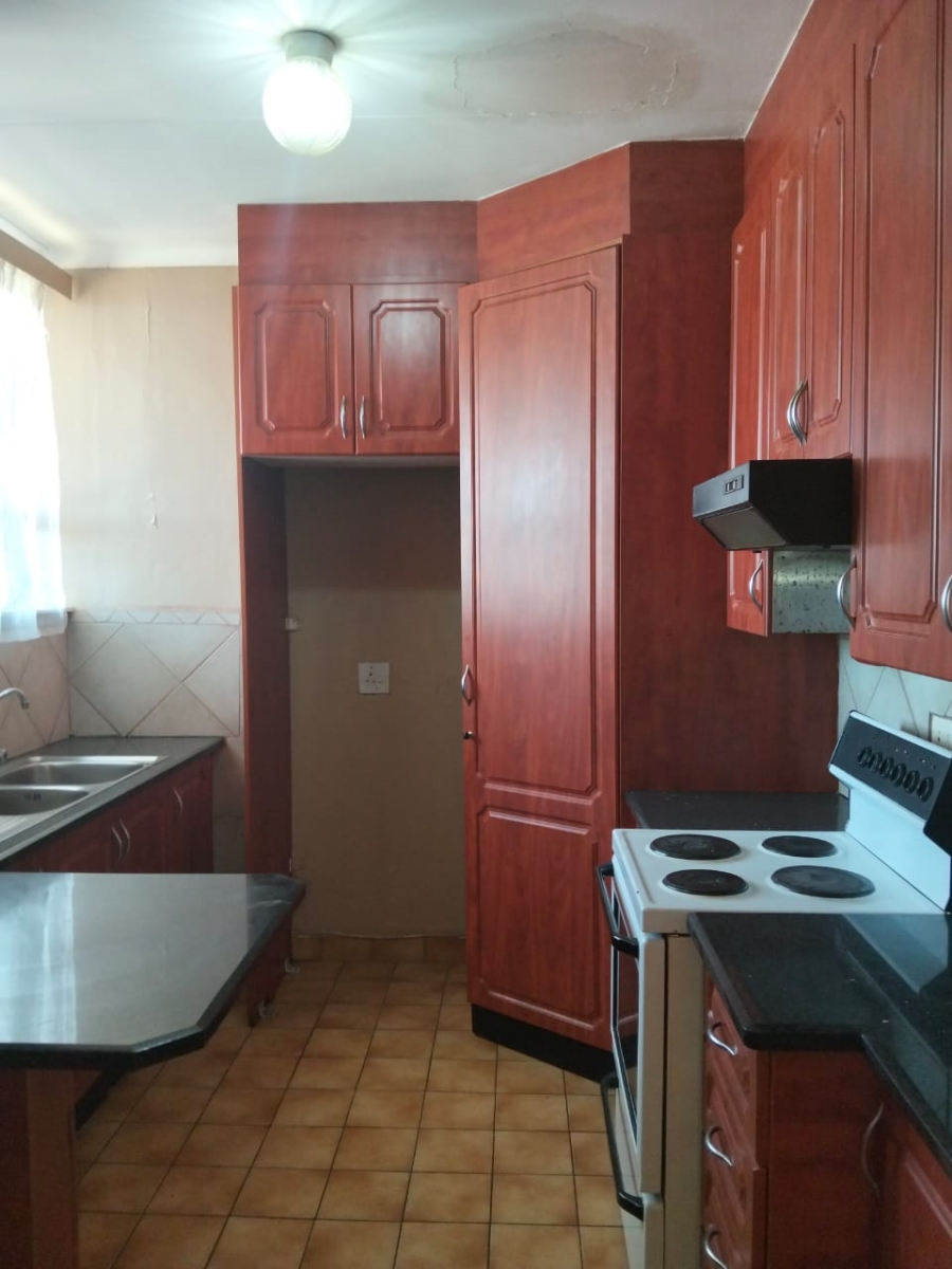 To Let 2 Bedroom Property for Rent in Laudium Gauteng
