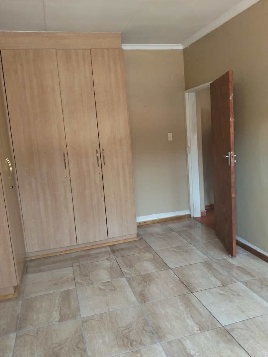 To Let 2 Bedroom Property for Rent in Laudium Gauteng
