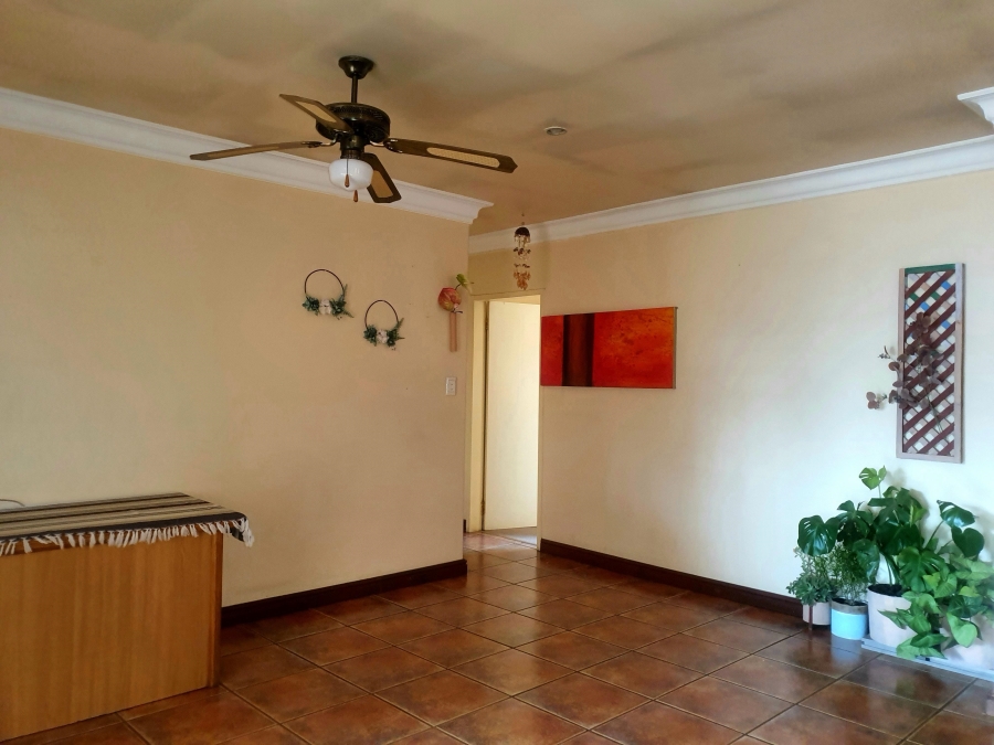 7 Bedroom Property for Sale in Eldo Glen Gauteng