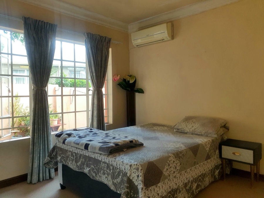 7 Bedroom Property for Sale in Eldo Glen Gauteng