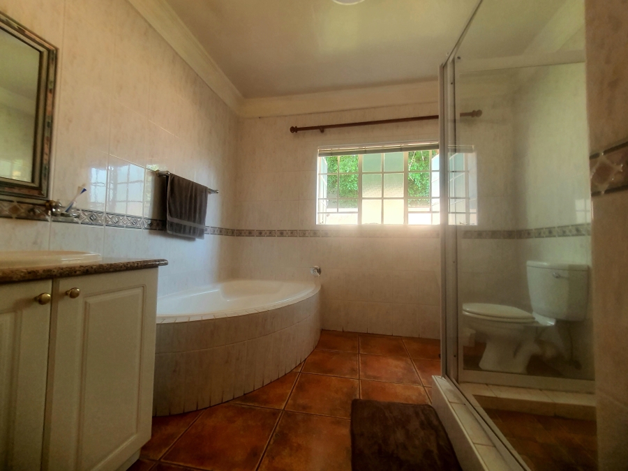 7 Bedroom Property for Sale in Eldo Glen Gauteng