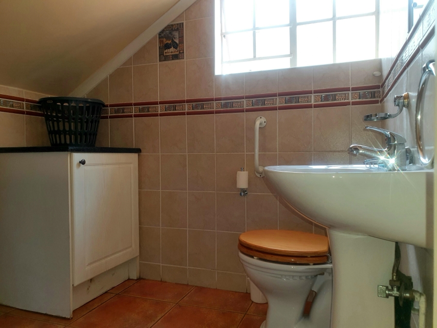 7 Bedroom Property for Sale in Eldo Glen Gauteng