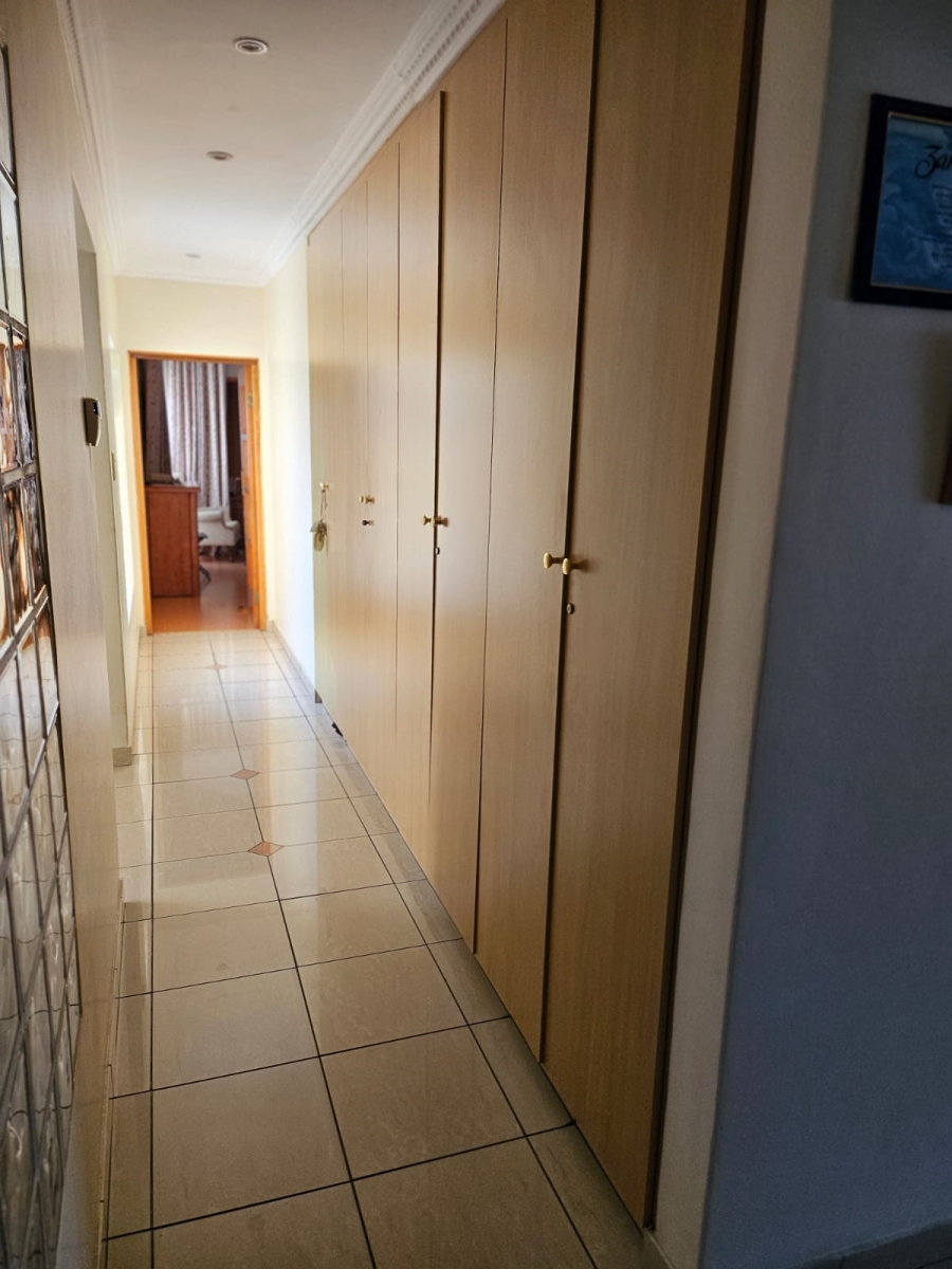 4 Bedroom Property for Sale in Erasmia Gauteng