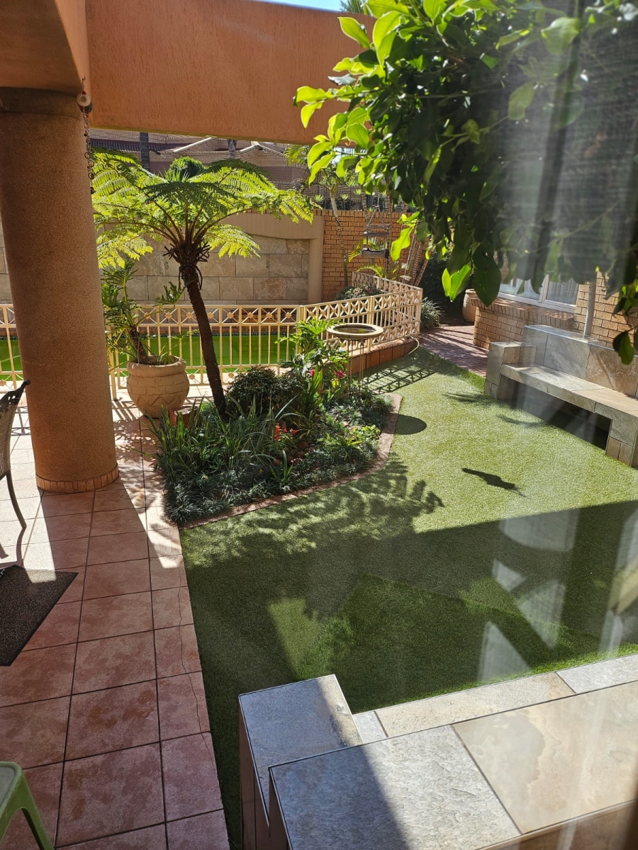 4 Bedroom Property for Sale in Erasmia Gauteng