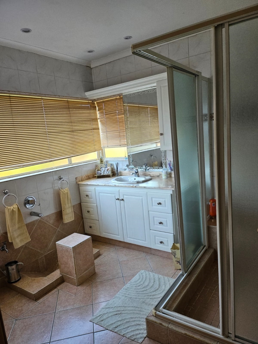 4 Bedroom Property for Sale in Erasmia Gauteng