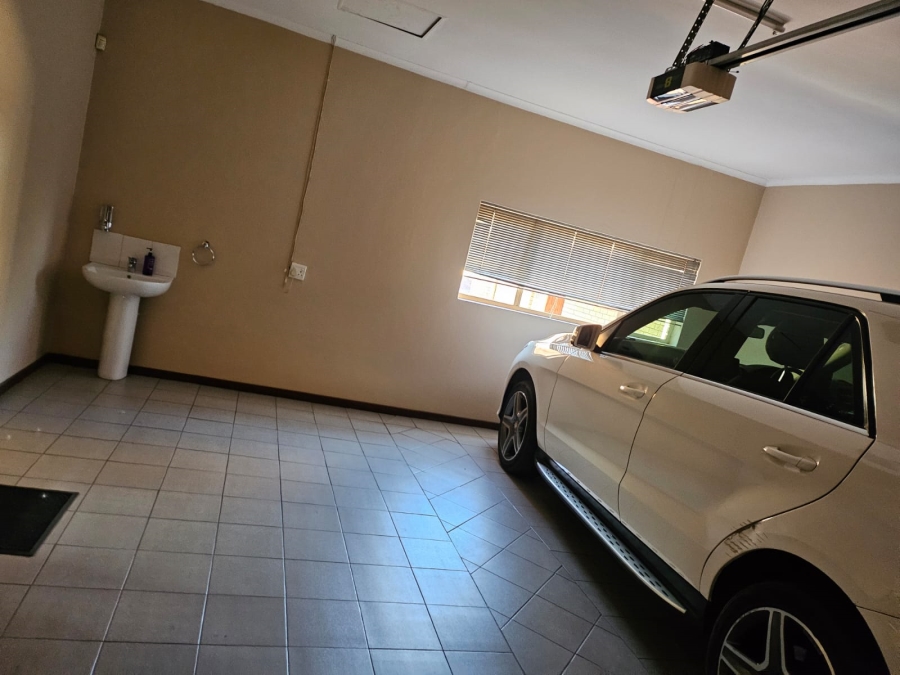 4 Bedroom Property for Sale in Erasmia Gauteng