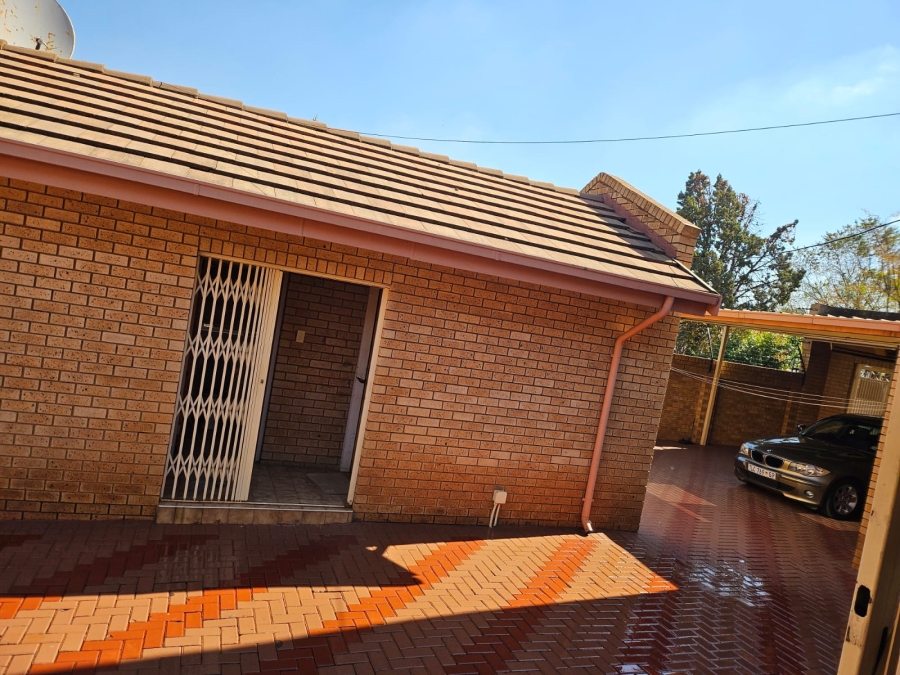 4 Bedroom Property for Sale in Erasmia Gauteng
