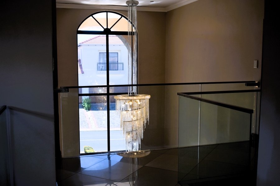 4 Bedroom Property for Sale in Kosmosdal Gauteng