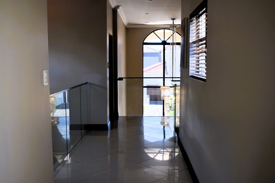 4 Bedroom Property for Sale in Kosmosdal Gauteng