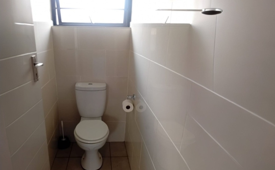 To Let 3 Bedroom Property for Rent in Amberfield Gauteng