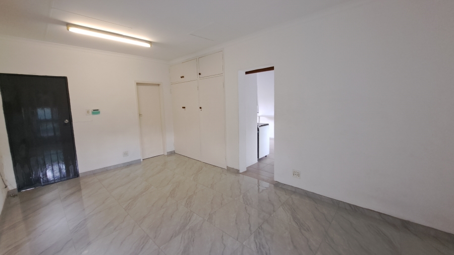 To Let 1 Bedroom Property for Rent in Helderkruin Gauteng