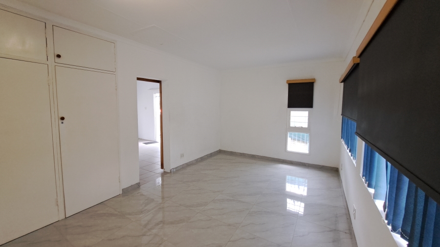 To Let 1 Bedroom Property for Rent in Helderkruin Gauteng