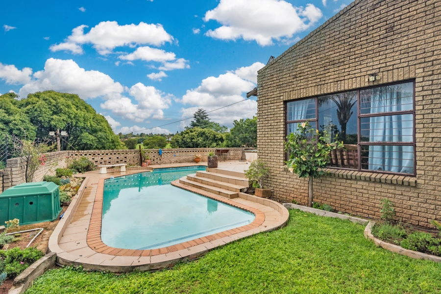 4 Bedroom Property for Sale in Rant En Dal Gauteng