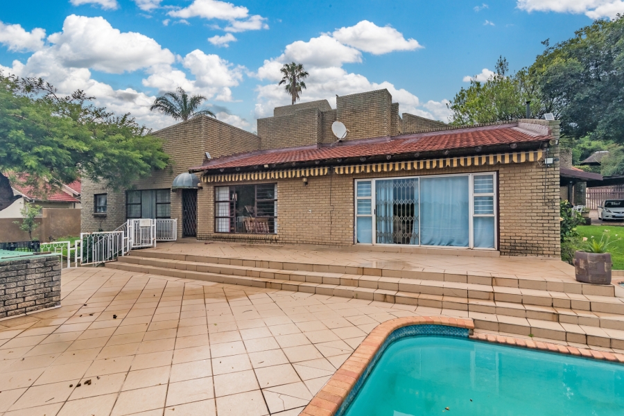 4 Bedroom Property for Sale in Rant En Dal Gauteng