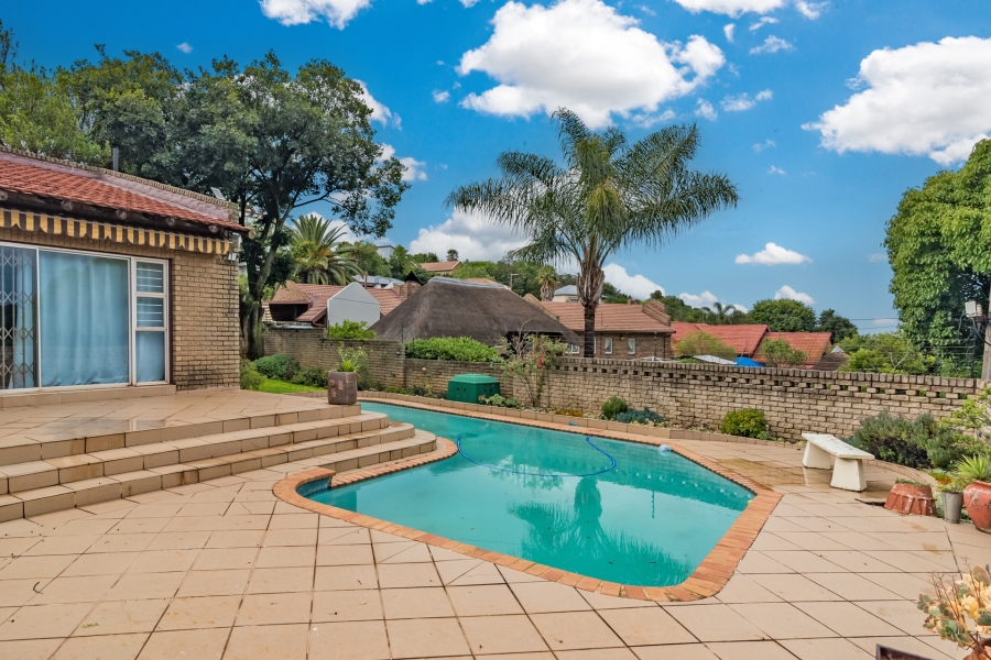 4 Bedroom Property for Sale in Rant En Dal Gauteng