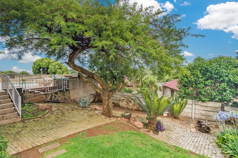 4 Bedroom Property for Sale in Rant En Dal Gauteng