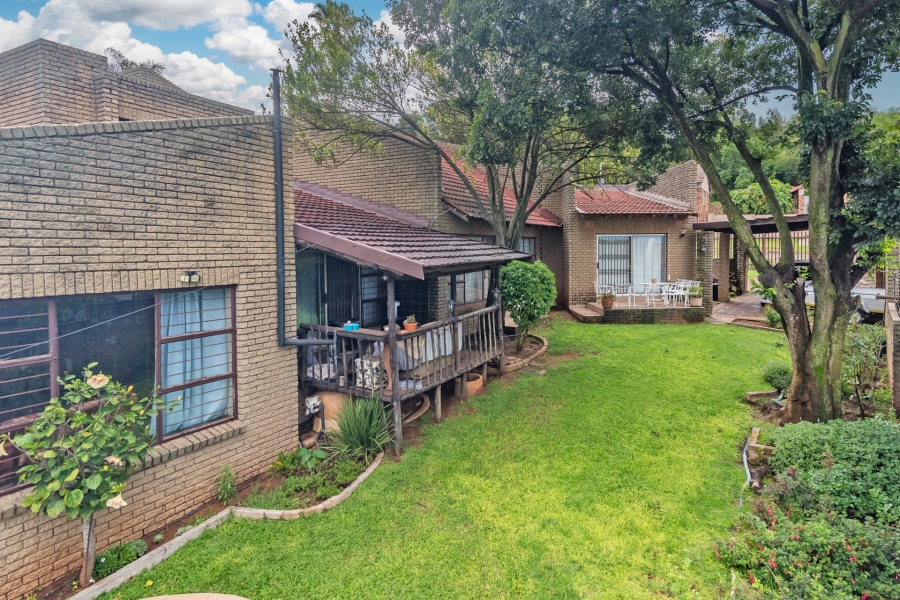 4 Bedroom Property for Sale in Rant En Dal Gauteng