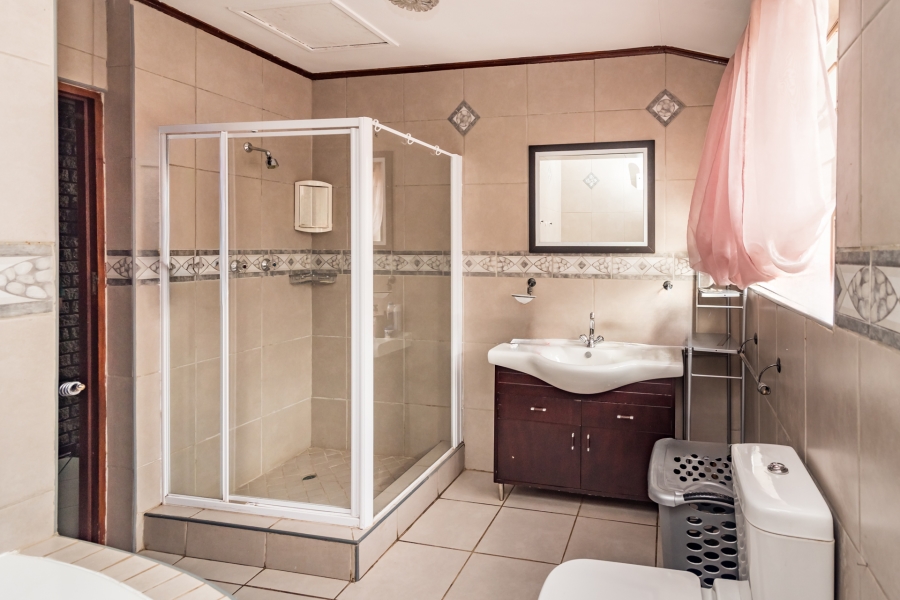 4 Bedroom Property for Sale in Rant En Dal Gauteng