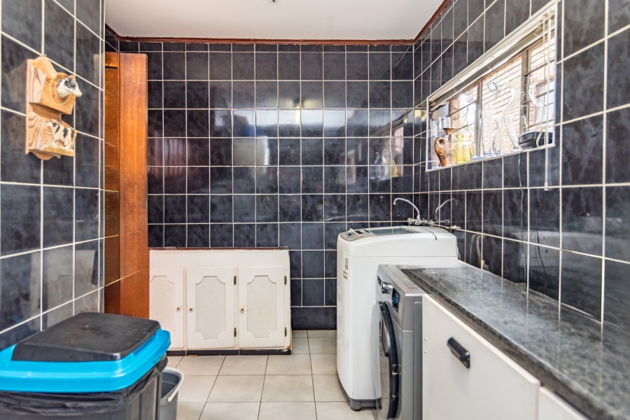 4 Bedroom Property for Sale in Rant En Dal Gauteng