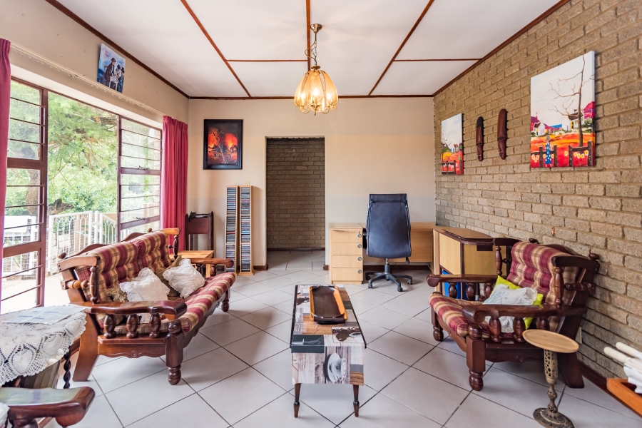 4 Bedroom Property for Sale in Rant En Dal Gauteng