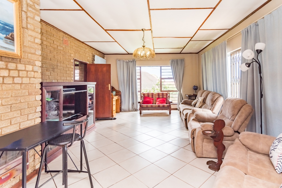 4 Bedroom Property for Sale in Rant En Dal Gauteng