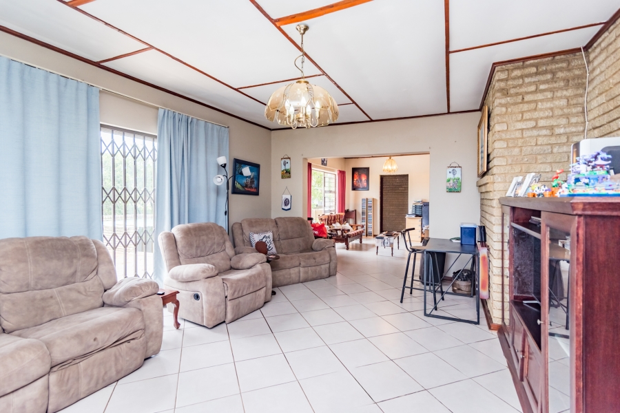 4 Bedroom Property for Sale in Rant En Dal Gauteng