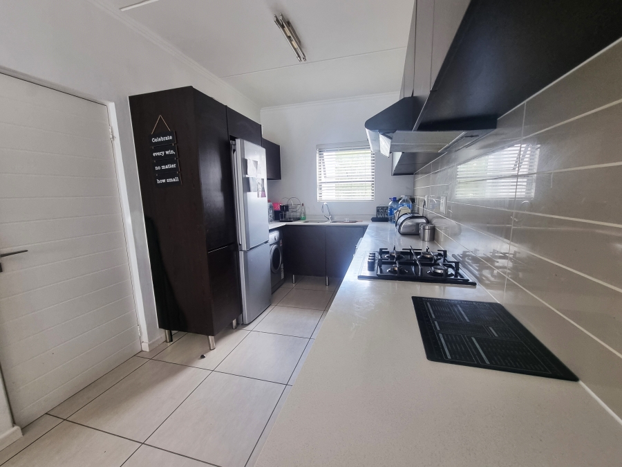 To Let 3 Bedroom Property for Rent in Greenstone Hill Gauteng